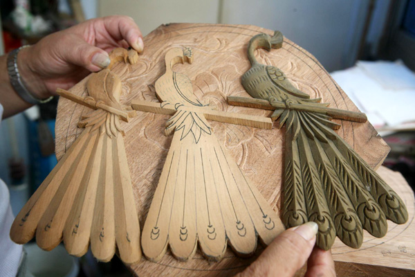 A vanishing tradition of wood carving