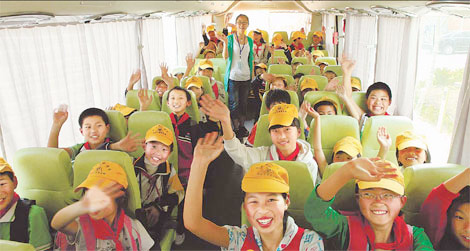 Wheels on the bus go round and round
