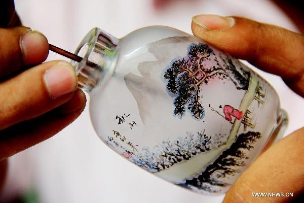 Snuff bottle paintings