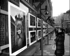 Chengdu's ancient towns get photo treatment