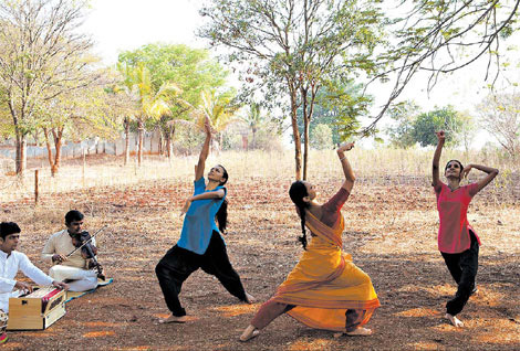 A village devoted to a dance
