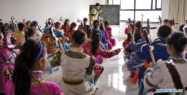 Mongolian culture courses taught in Hohhot