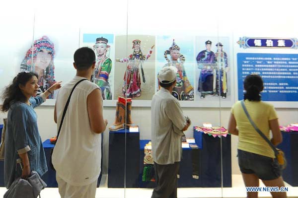 Xinjiang culture exhibition held in NE China