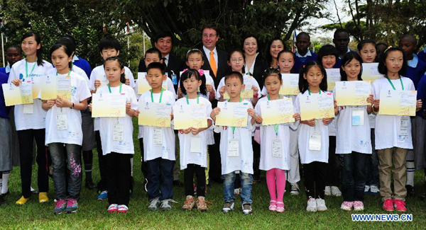 Young Chinese painters awarded at UNEP Headquarters