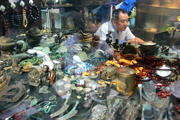 The rare finds of Beijing Antique Markets