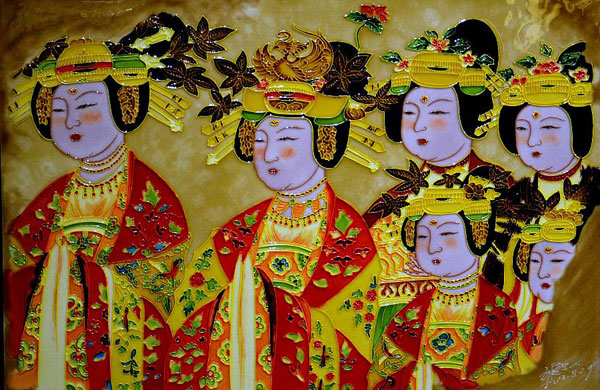 Tri-colored glazed porcelain paintings made in China's Luoyang
