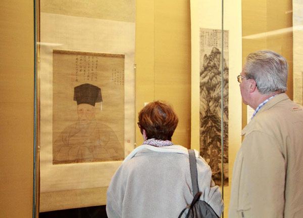 Ancient calligraphy and painting works exhibited