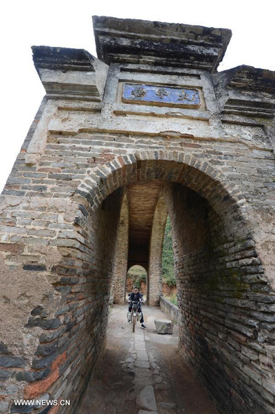 Taiping bridge set up for over 200 years in Jiangxi