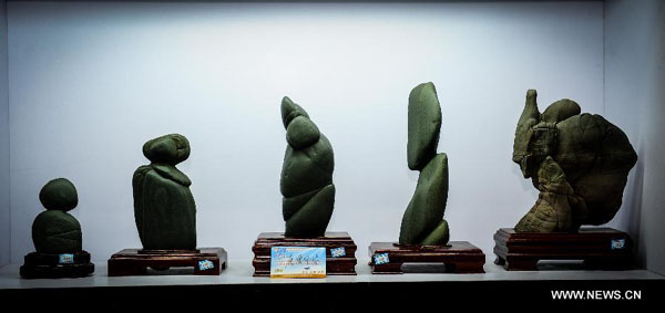 Artworks made of Songhua stones displayed in NE China