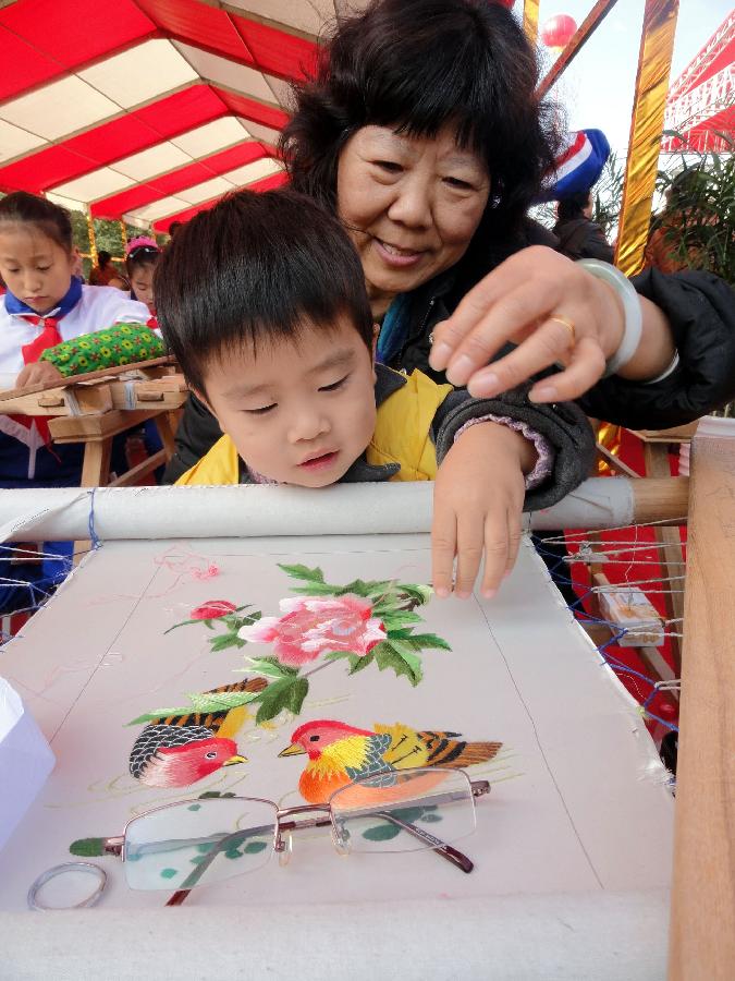 5th China Embroidery Culture and Arts Festival opens in Suzhou