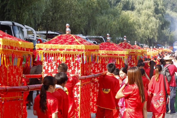 Valentine's day is held on february 14th and the qixi festival is held on the seventh day of the seventh month of the lunar calendar. Qixi Festival Food : Qixi: Enjoy traditional festival the ancient way[14 ...