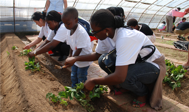 DRC residents enjoy a day on the farm