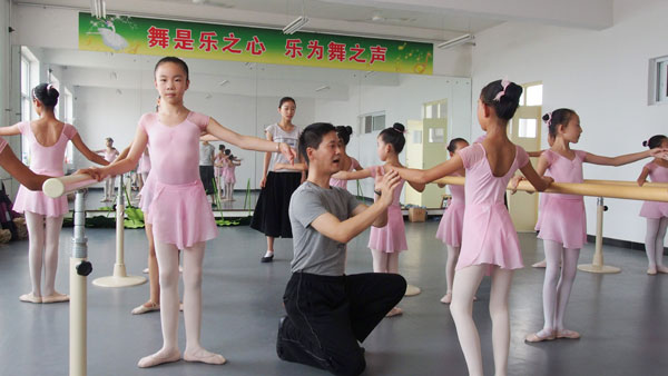 Ballet masters take dance to village girls