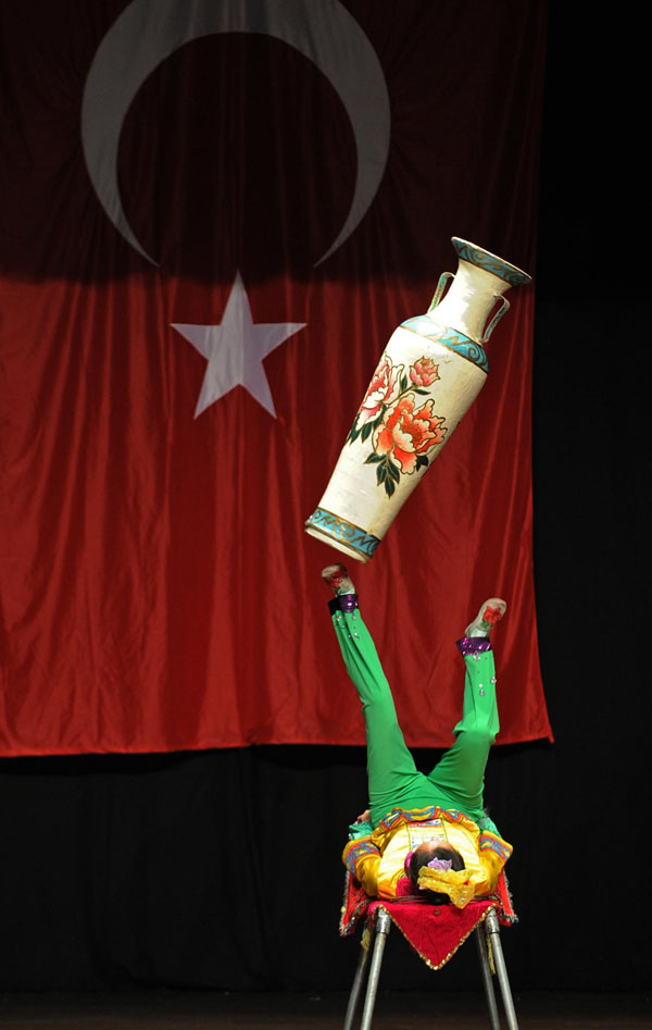 Chinese opera visits Istanbul