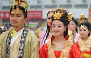 Miao costumes presented at culture festival