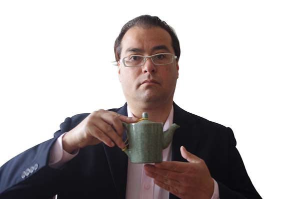 Expat consumes life in Chinese tea