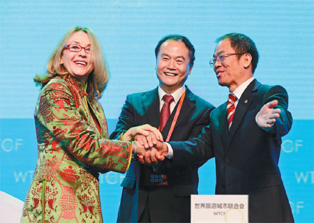 Beijing summit attracts key leisure-travel players