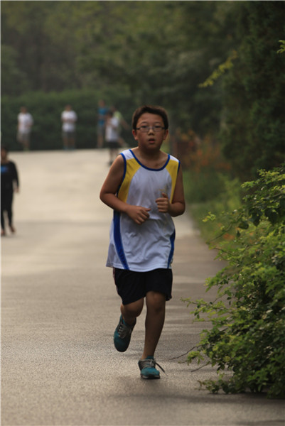 Runners head to park early to beat summer heat
