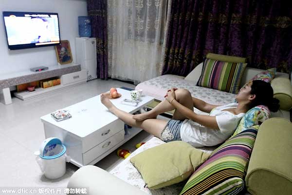 Too much TV may damage cognitive function in midlife: study