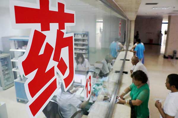 Chinese legislators urge deepened reform on public hospitals