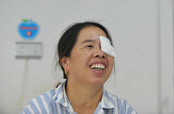 Bio-engineered pig corneas help Chinese see anew