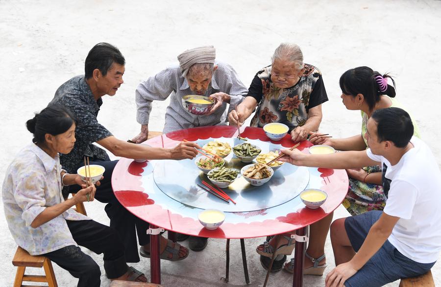 Love story of century-old couple in SW China