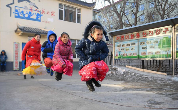 Leftover children look forward to family reunion before Spring Festival