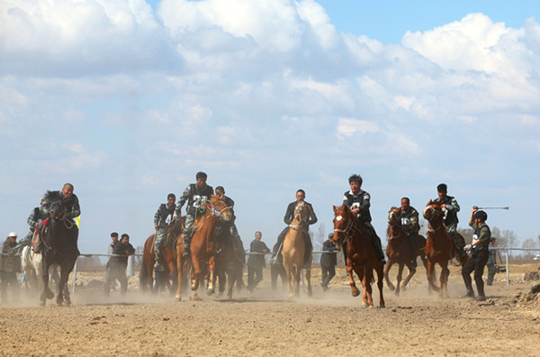 Horse racing promotes Jilin folk culture