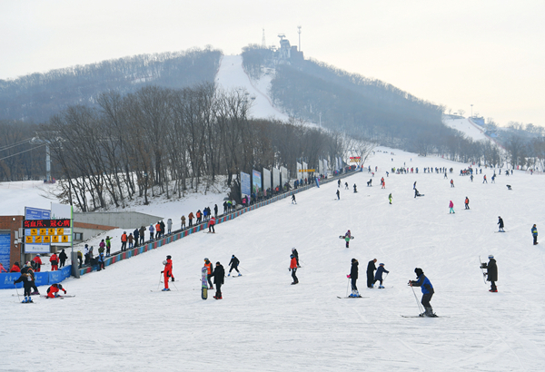 Ski resorts open for business in Jilin
