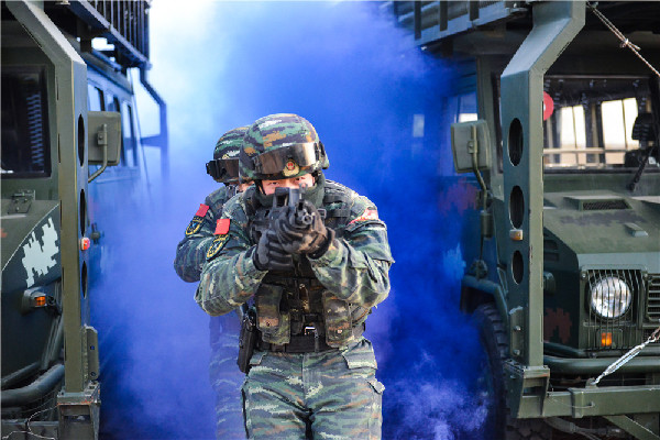 NE China’s armed police force undergoes extreme training