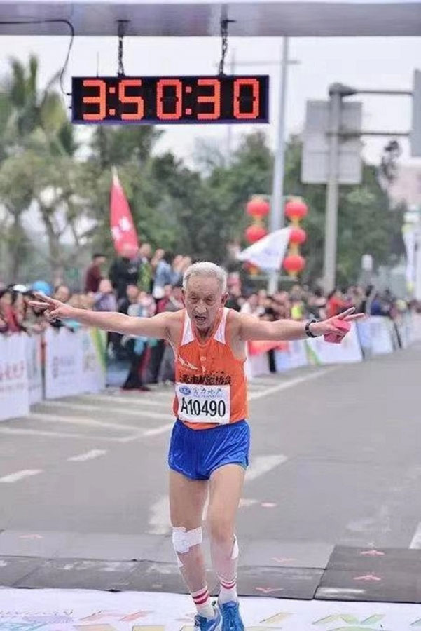 Senior citizen aged 70 completes 20 marathons