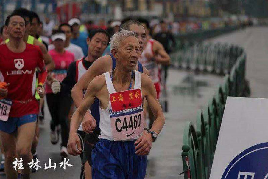 Senior citizen aged 70 completes 20 marathons