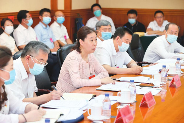 Plenary session plots path for provincial development in Jilin