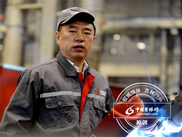 Touching China -- High-speed Train welding master