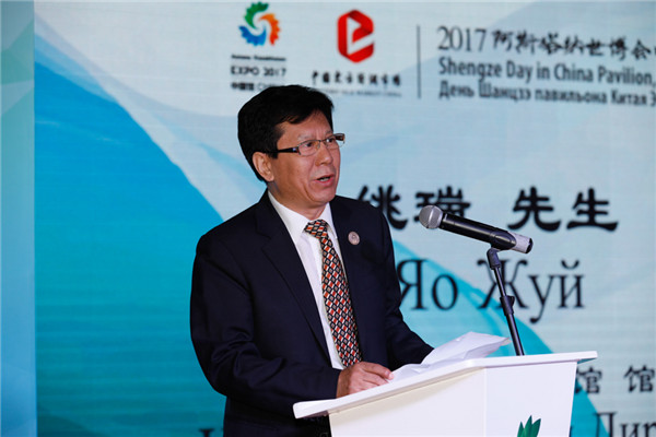 锦绣云霞路 绸都飨世博——阿斯塔纳世博会中国馆迎来江苏省苏州市吴江高新区(盛泽镇)丝绸推介活动