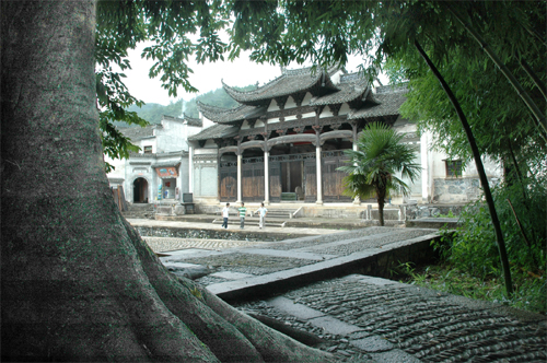 The Hu-Family Ancestral Hall in Longchuan