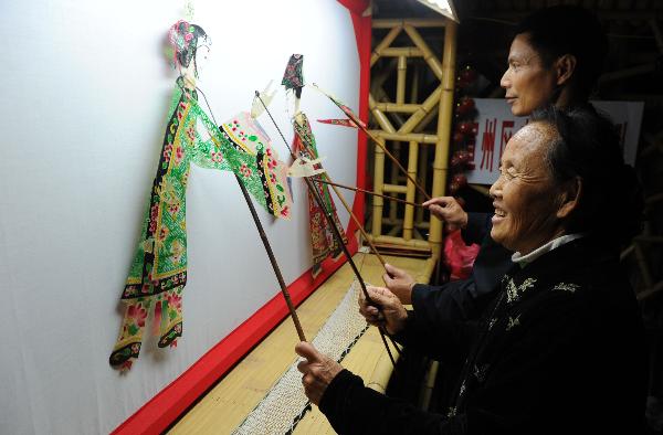 Traditional shadow puppetry performance in Anhui