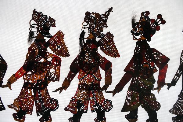 Traditional shadow puppetry performance in Anhui