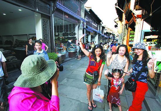 Old streets in Anhui serve as a repository of history