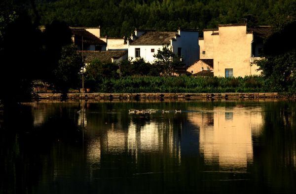 Picturesque scenery of China's Hongcun Village