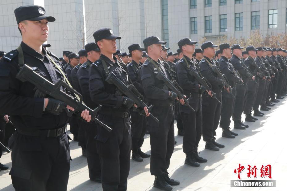 Online alarm app makes real-time video police calling
