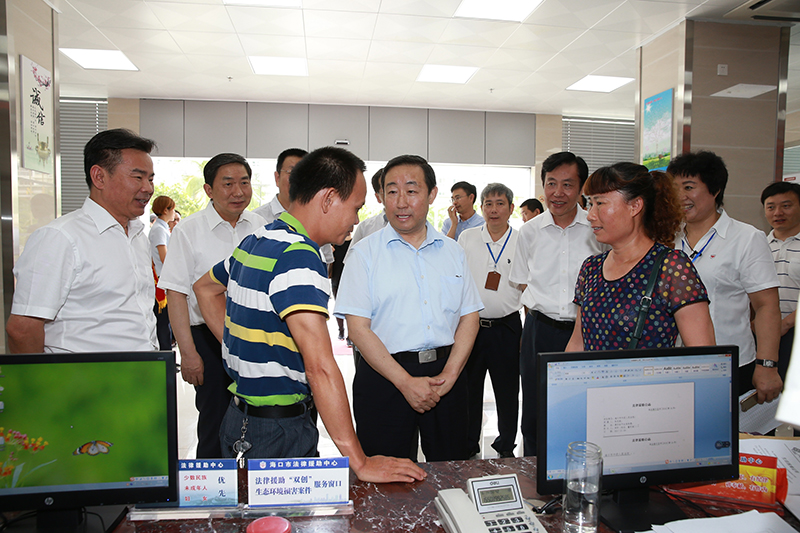 Minister of justice emphasizes legal support for Hainan pilot free trade zone