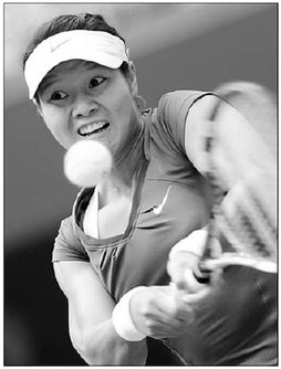 Li Na domain name volley follows French Open win