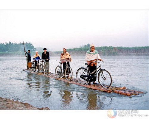 Photos by Mou Shuxian