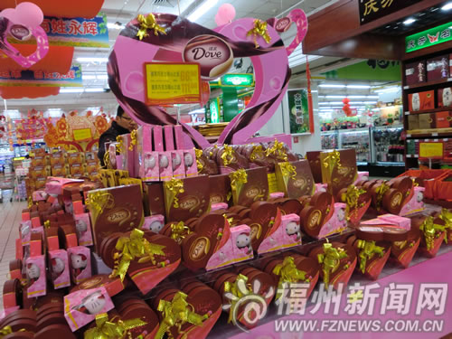 情人节将至鲜花和巧克力依然走俏　兔宝宝受热捧