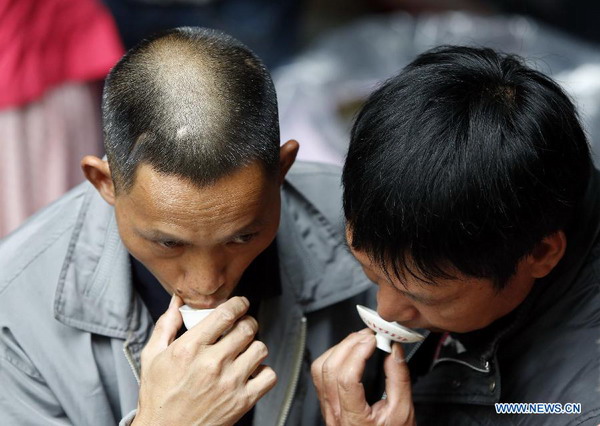 In pictures: tea trade at Anxi tea wholesale market in Fujian
