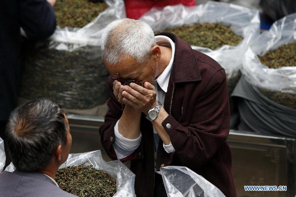In pictures: tea trade at Anxi tea wholesale market in Fujian