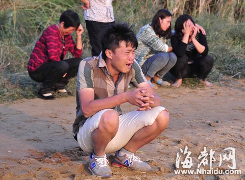 Twin boys missing after being washed away by river in Fuzhou