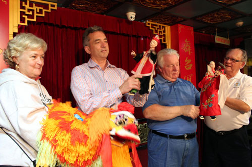Minnan Puppet show charms the US delegation