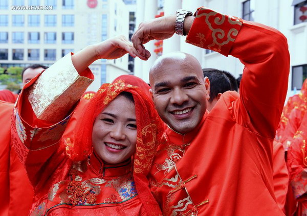 Group wedding ceremony held in Fuzhou